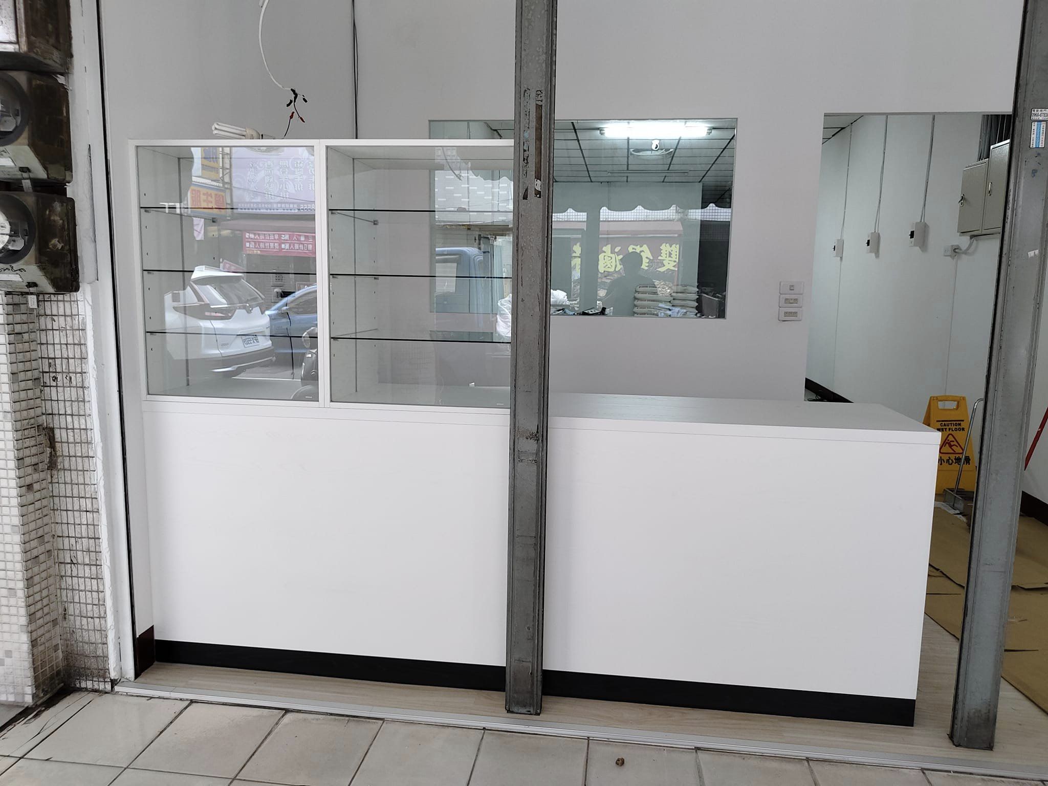 台中豐原饅頭店櫃檯完工